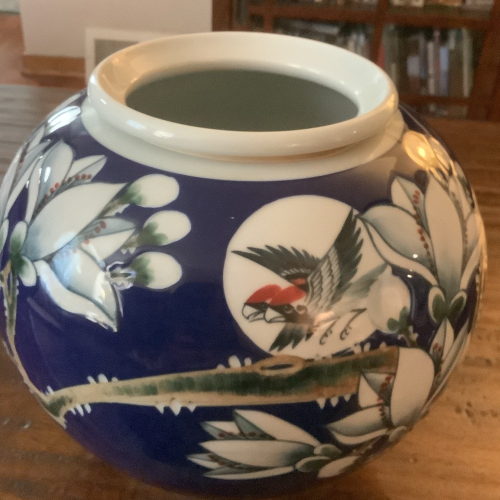 Fukagawa Arita Japan Blue Porcelain Jar